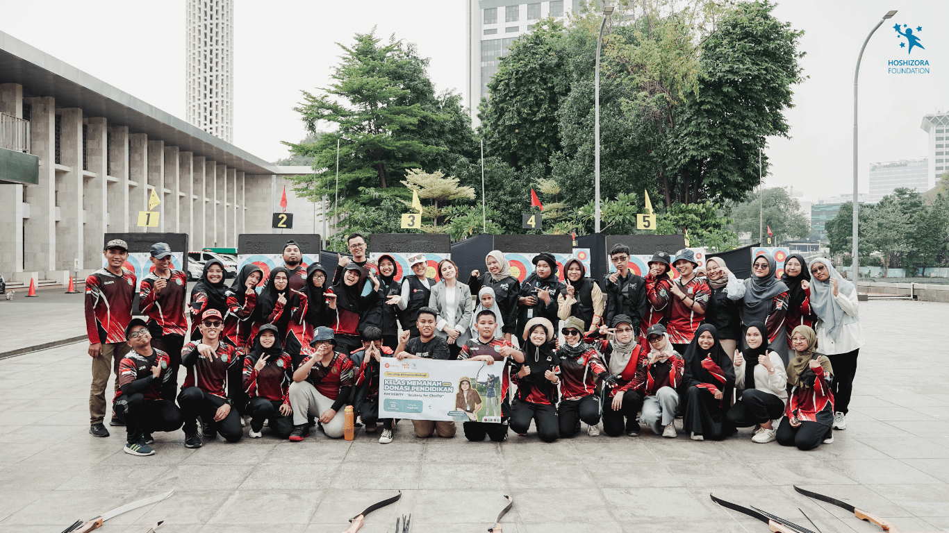 Dokumentasi peserta kegiatan Archerity di Plaza Ar-Razzaq, Jakarta. Kegiatan ini dilaksakanan dalam rangka Hari Olahraga Nasional.